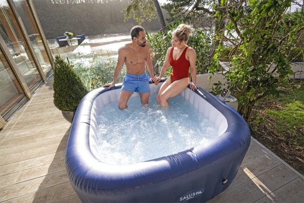 SaluSpa® ''Hawaii Smart AirJet™'' Spa gonflable avec contrôle via l'application, 4 à 6 personnes