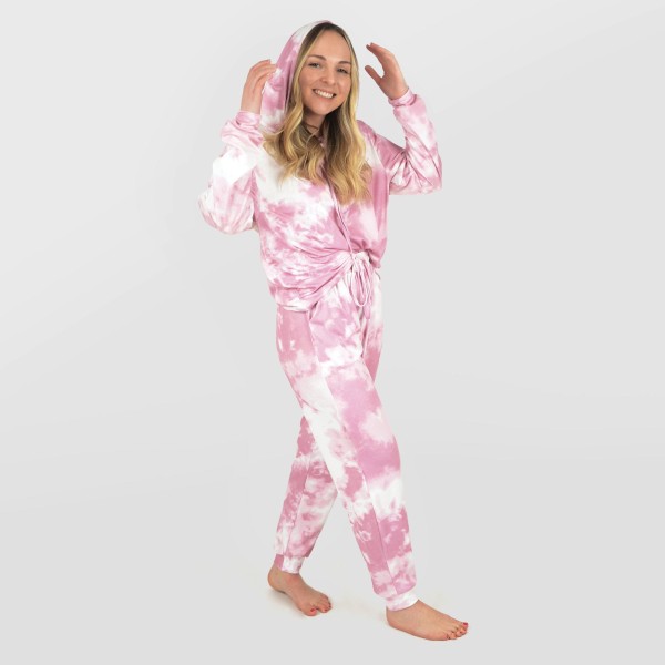 Haut à capuche avec jogging délavé