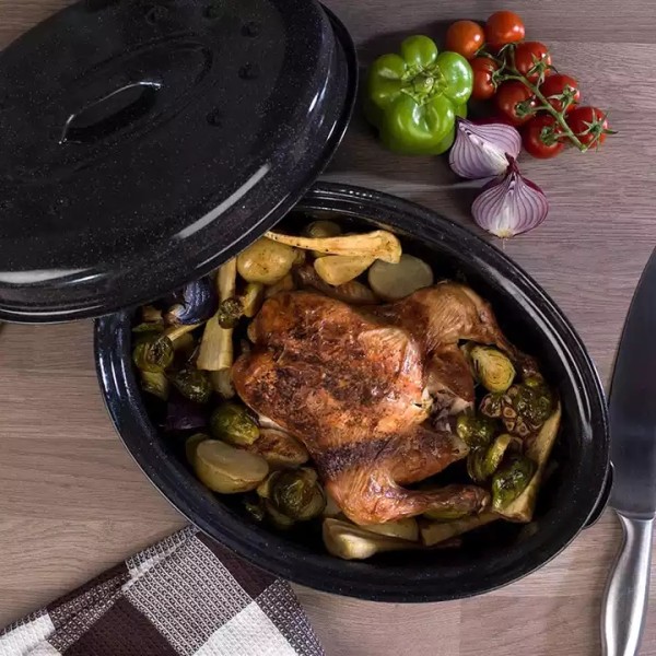 À la Cuisine - Rôtissoire ovale en émail de 15 po avec couvercle