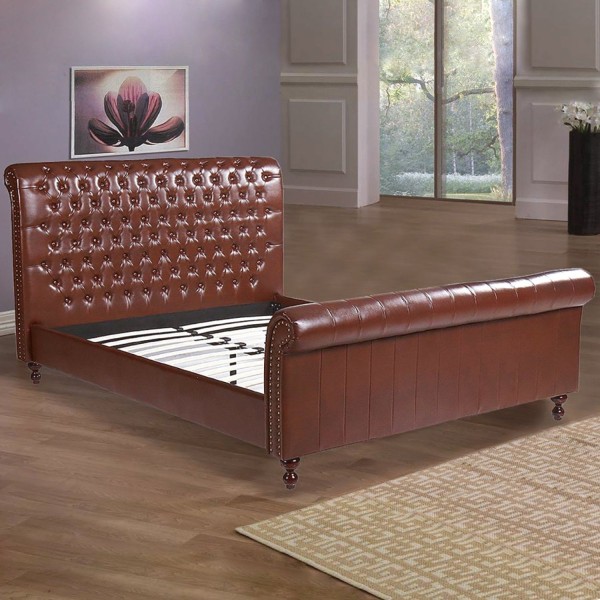 Luxurious Upholstered Queen Size Sleigh Bed - Magasins Hart | Hart Stores
