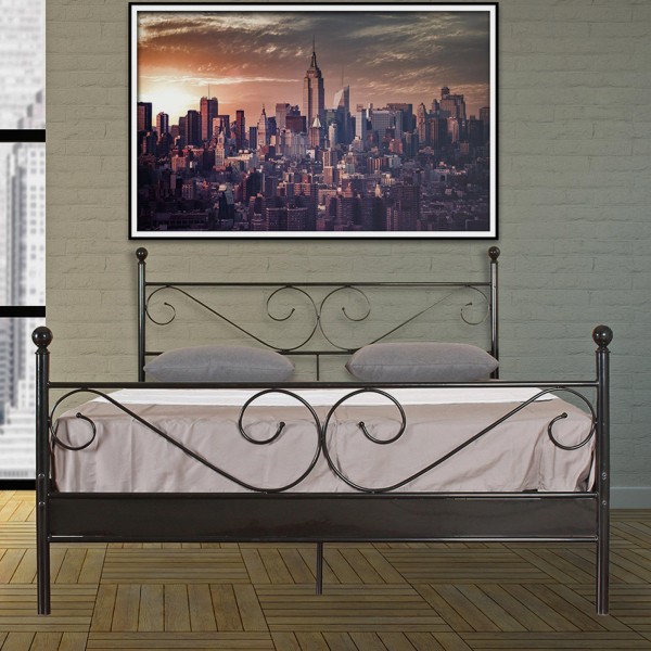 Sandra Venditti - Queen Size Black Metal Bed - Magasins Hart | Hart Stores