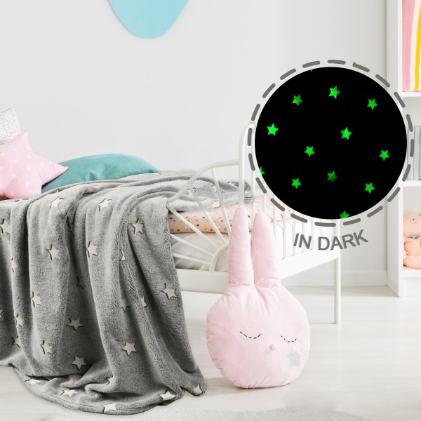 Glow in the Dark Grey Stars Throw | 50x60'' - Magasins Hart | Hart Stores