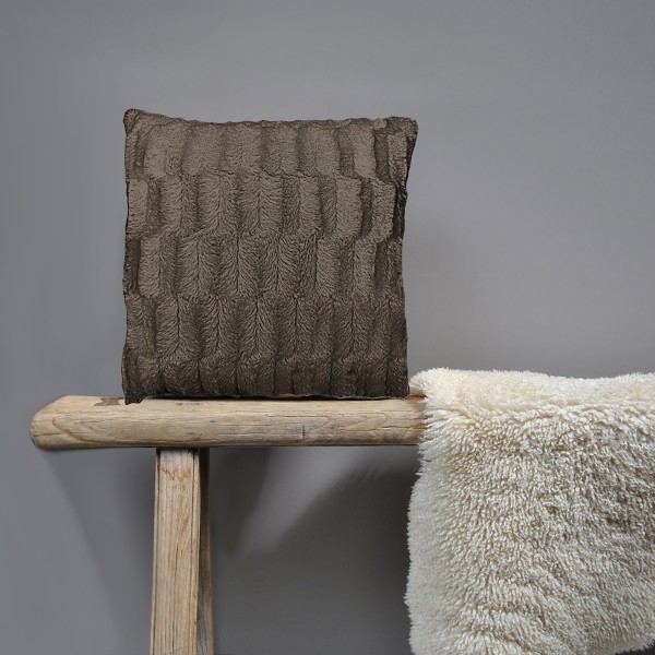 Coussin décoratif en simili fourrure - Brun