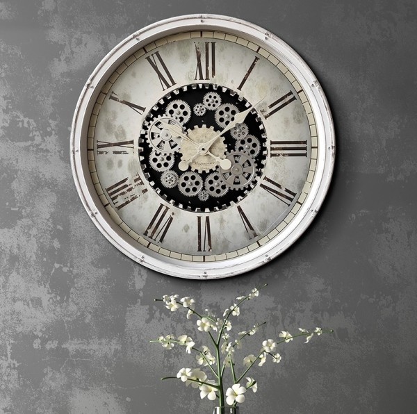 Horloge vintage avec engrenages mobiles