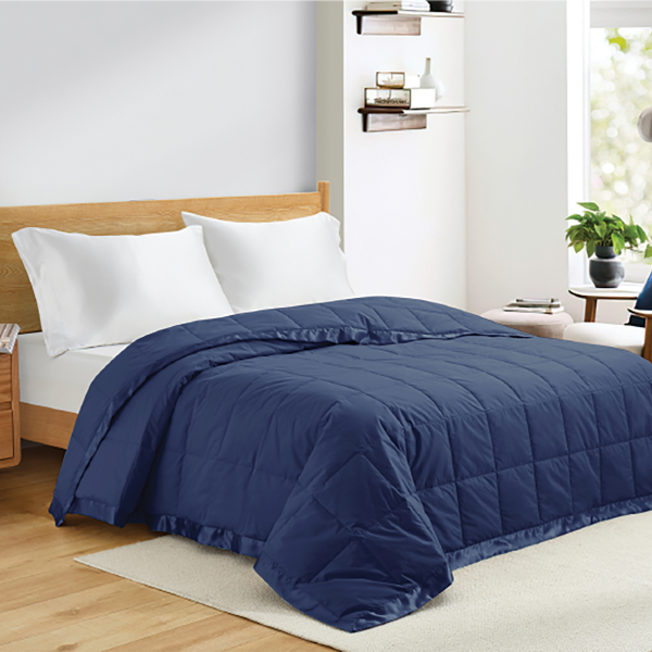 EVELYN - Comforter with Satin Binding