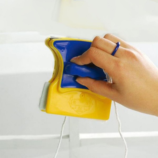 Magnetic Glass Cleaner