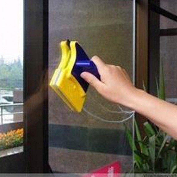 Magnetic Glass Cleaner