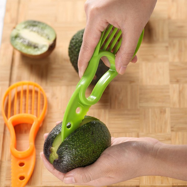 Outil multifonctionnel avocat vert