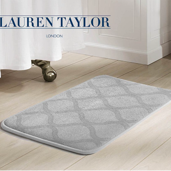 Tapis de bain Bloom en mousse à mémoire de forme matelassée avec dos antidérapant