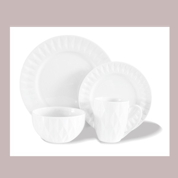 Service de table embossé 16 pièces Diamond White