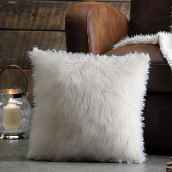 LAUREN TAYLOR - Alpaca coussin