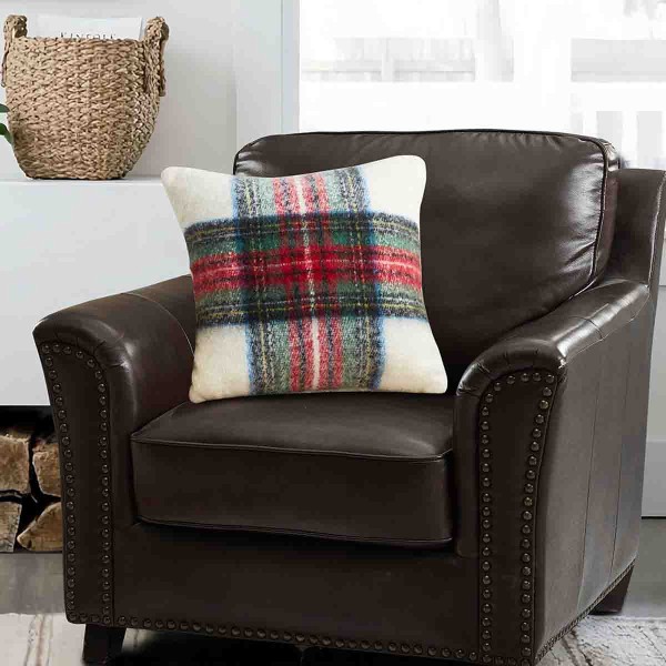 Lauren Taylor - Stewart Mohair Rev To Sherpa Cushion