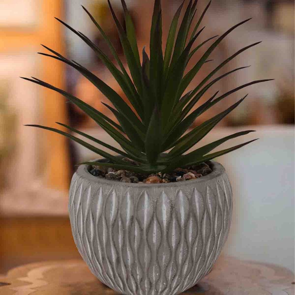 Lauren Taylor - Succulentes artificielles dans des pots ronds en ciment gris
