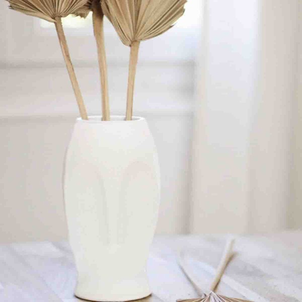 Lauren Taylor - Vase à facettes en céramique blanche
