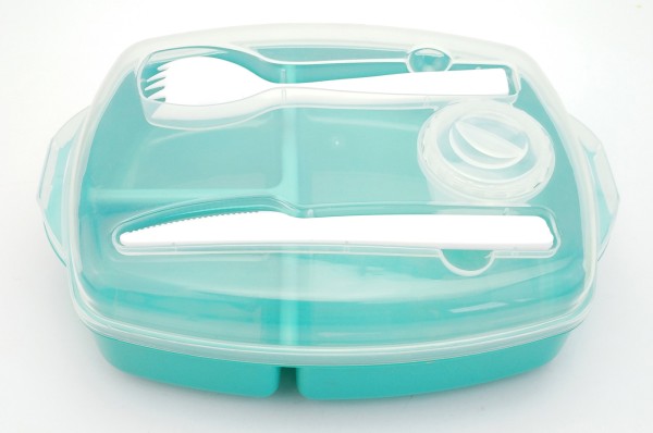 Compartemented lunch box with cutlery and dressing cup