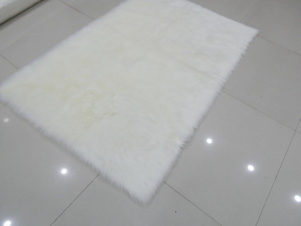 LAUREN TAYLOR - Faux Sheepskin