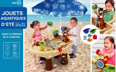 Ensemble de jeu d'eau avec un bateau pirate et un parasol.