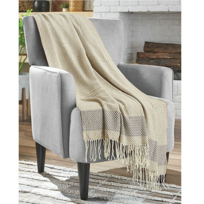 Peyton- Chevron Throw 50x60 Grey