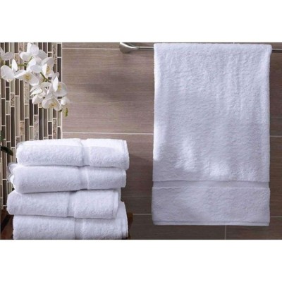 Serviette de bain d'hôtel blanc