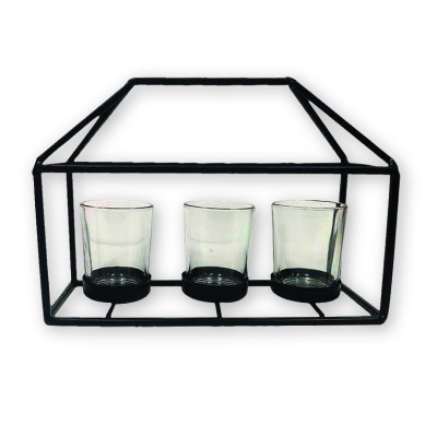 Collection de bougeoirs en métal noir