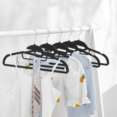 Cintre 5pc Noir Avec Barre De Liaison
