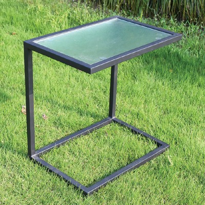 Table d'appoint noire avec plateau en verre de 5 mm
