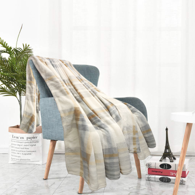 AUDREY Plush Throw