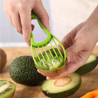 Outil multifonctionnel avocat vert