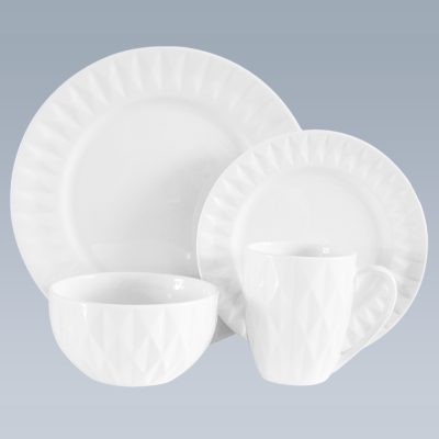 Service de table embossé 16 pièces Diamond White
