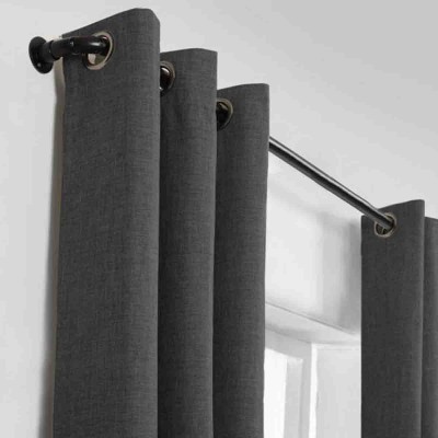 Lauren Taylor Bellamy  Pole Set