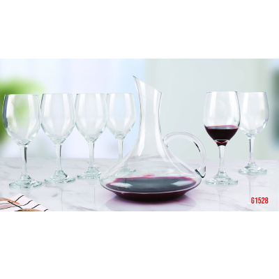 Ensemble de carafe à décanter avec 6 verres à vin