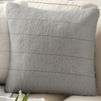 Coussin en faux fourrure lapin KRISTOFF