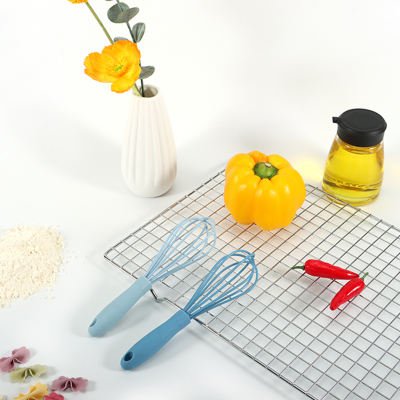 Ensemble 2 pièces de mini fouets en silicone 7 bleu
