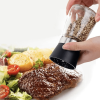 À la cuisine Salt and Pepper Mill - Magasins Hart | Hart Stores
