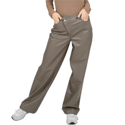 Pantalon large en cuir végétalien